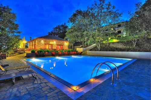 . TSIGOURA VERDE RESORT
