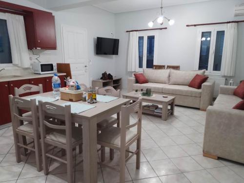 Iekārtas, Lefakis Aegean Breeze Apartment in Ormos Korthiou (Cyclades)