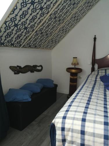 1 queen bed