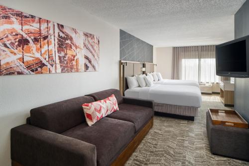 Double Suite with Sofa Bed