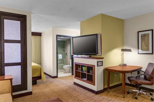 Hyatt Place Fort Lauderdale Cruise Port - image 9