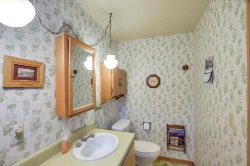 Waterfront Baileys Harbor Studio on Lake Michigan! - image 5