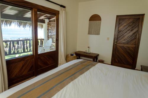 Casa Manzanillo - Ocean Room - Ocean View Room at Exceptional Beach Front Location
