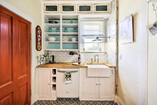 Collectic Farmhouse Suite! in Sturgeon Bay! - image 11