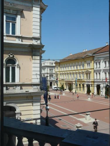 Soleil Apartman Szeged - image 3