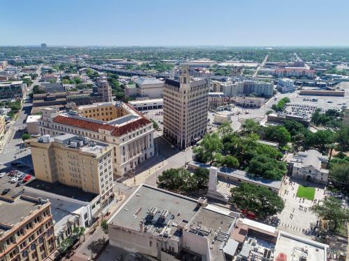 Hotel Gibbs Downtown Riverwalk - image 4