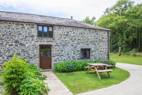 Lena Cottage at Wringworthy Farm on Dartmoor National Park, close to Tavistock, ideal base for exploring Devon and Cornwall, hiking, horse riding, golf, fuelled by green energy