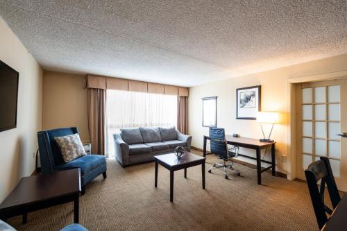 Holiday Inn South Plainfield-Piscataway, an IHG Hotel