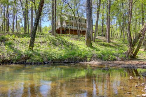 Lake Lure Mtn Lodge on 13 Acres Near Rumbling Bald