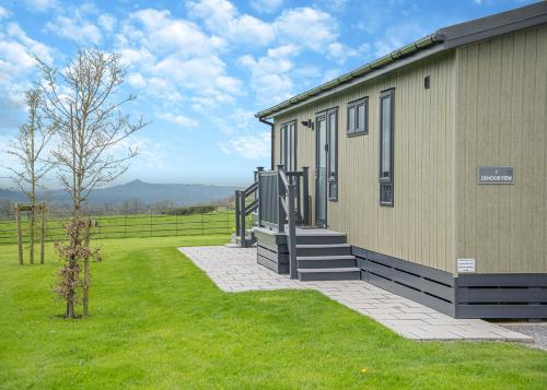 Midsomer Lodges