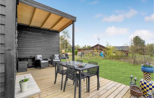  2 Bedroom Awesome Home In Hadsund in Hadsund