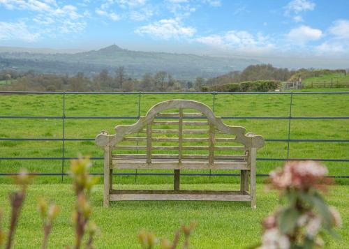 Midsomer Lodges