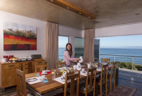 Restaurant, Whalesong Lodge in De Kelders
