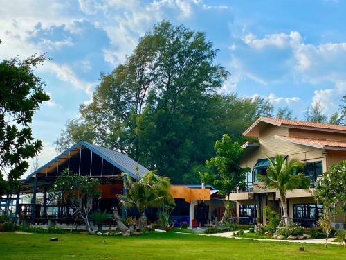 Chanchaolao Beach Resort in شاطئ تشاو لاو