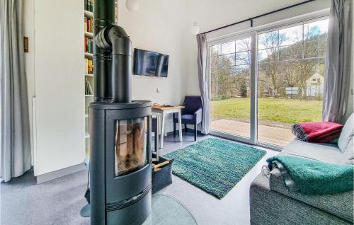 One-Bedroom Holiday Home