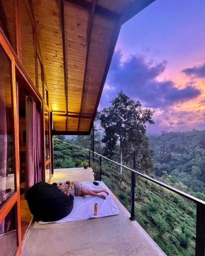 شرفة/ تراس, Riverbank Resort Gampola in Udapalatha