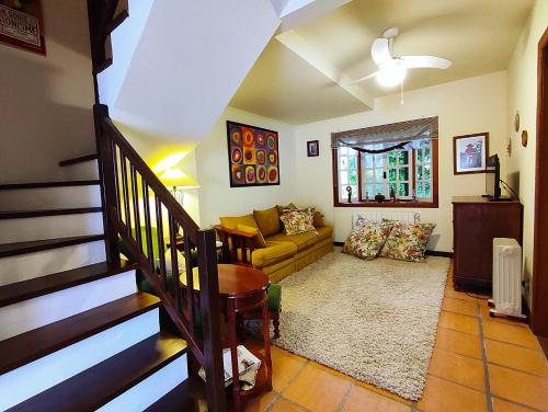 Casa Linda 3 Quartos no Condomínio Lage de Pedra