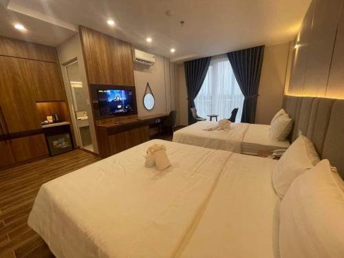 Quadruple Room with Bath image 6