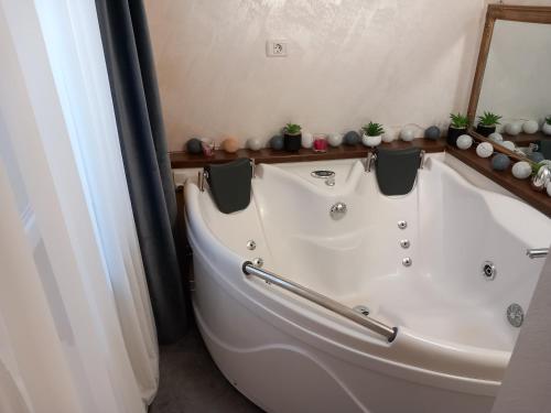 Deluxe Double Room with Bath