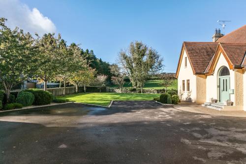 Tollyrose Country House in Newcastle