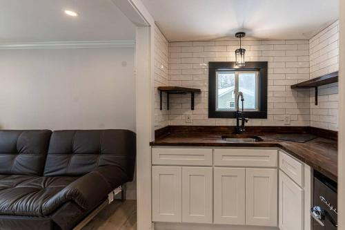 Konyha, Luxurious and Cozy Cabin in a Rural Setting #16 in Peterborough (NH)