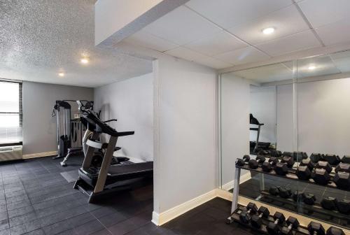 Quality Inn - image 13