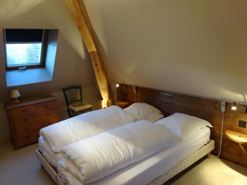 Two-Bedroom Apartment image 4