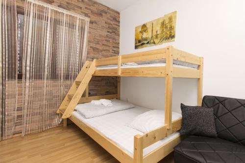 Deluxe Apartment image 9