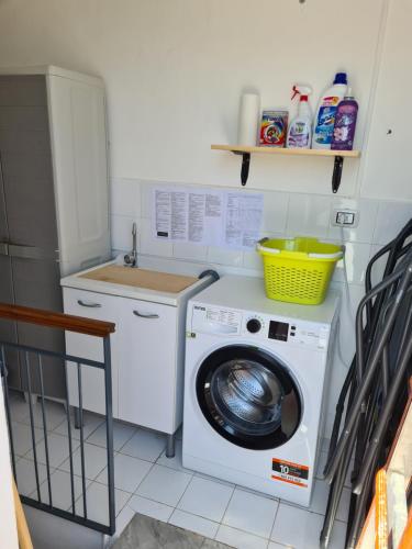  Casa Michela, sea-view apartments in Trabia