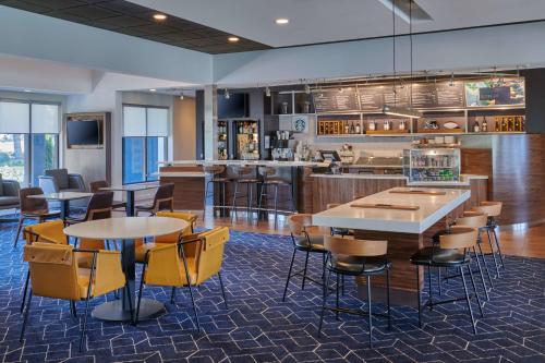 Courtyard By Marriott Chicago Highland Park/Northbrook