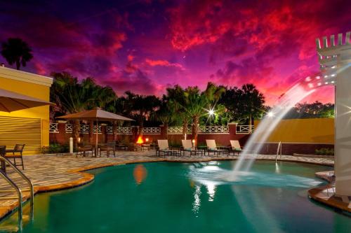 Swimming pool, Courtyard DeLand Historic Downtown in Deland (FL)
