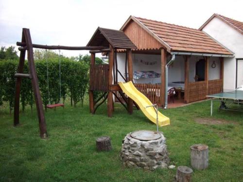 Veronika Guesthouse in Dinnyeberki