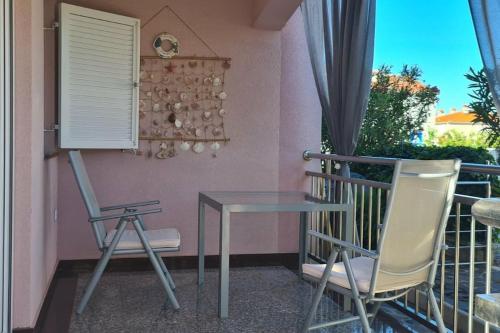 Apartament REMCA w/ private yard + PARKING