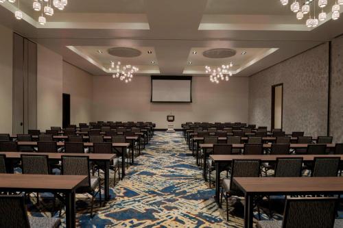 Buffalo Marriott at LECOM HARBORCENTER