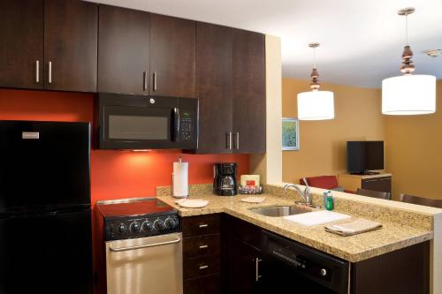 TownePlace Suites by Marriott Dodge City - image 9