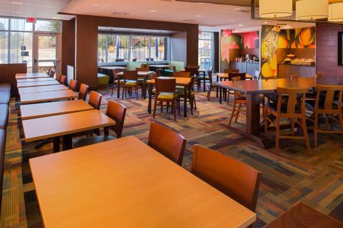 Fairfield Inn & Suites by Marriott Akron Stow