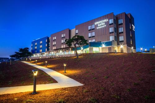 SpringHill Suites by Marriott The Dunes On Monterey Bay