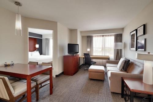 2 bedrooms, 3 beds