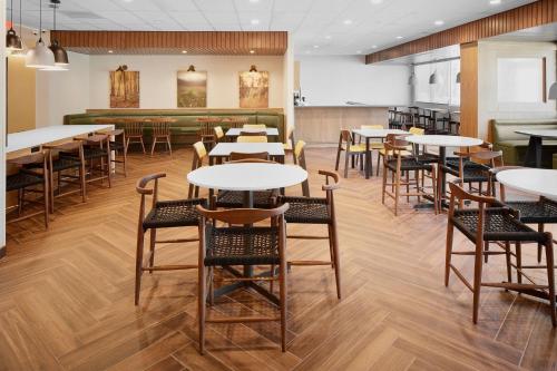 餐飲選擇, Fairfield by Marriott Inn & Suites Seneca Clemson Univ Area in 塞內卡 (SC)