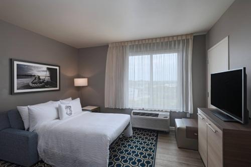 TownePlace Suites by Marriott San Diego Airport/Liberty Station - image 11