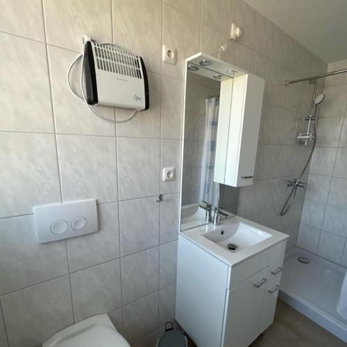 Zuhanyzó, Ferienpark Buntspecht Apartment A in Pruchten
