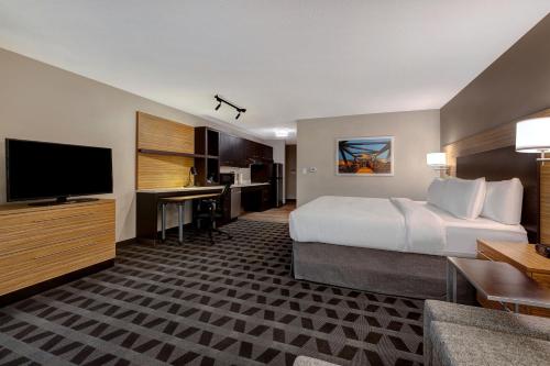 TownePlace Suites by Marriott Monroe - image 10