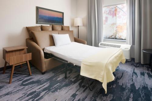 Fairfield Inn & Suites by Marriott Dallas East - main image