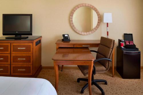 Concierge Level Guest Room with Two Double Beds