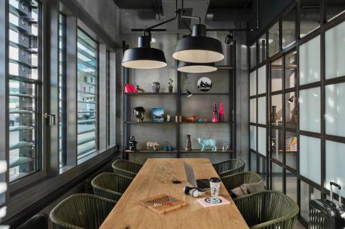 Moxy Munich Ostbahnhof - main image