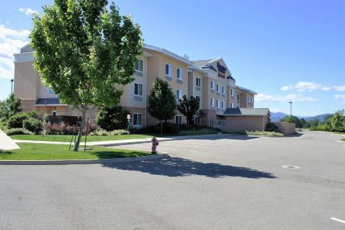 Fairfield Inn & Suites Redding