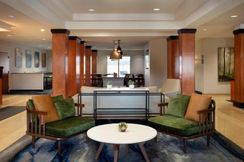 Fairfield Inn & Suites Redding