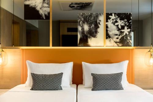 Renaissance by Marriott Paris Vendome Hotel