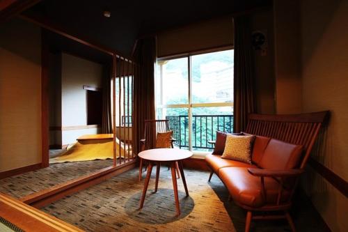 Hotel Shirakawa Yunokura Hotel Shirakawa Yunokura is conveniently located in the popular Kinugawa-Onsen area. The hotel offers guests a range of services and amenities designed to provide comfort and convenience. To be found 