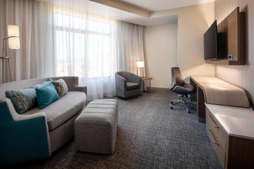 One-Bedroom King Suite with Sofa Bed
